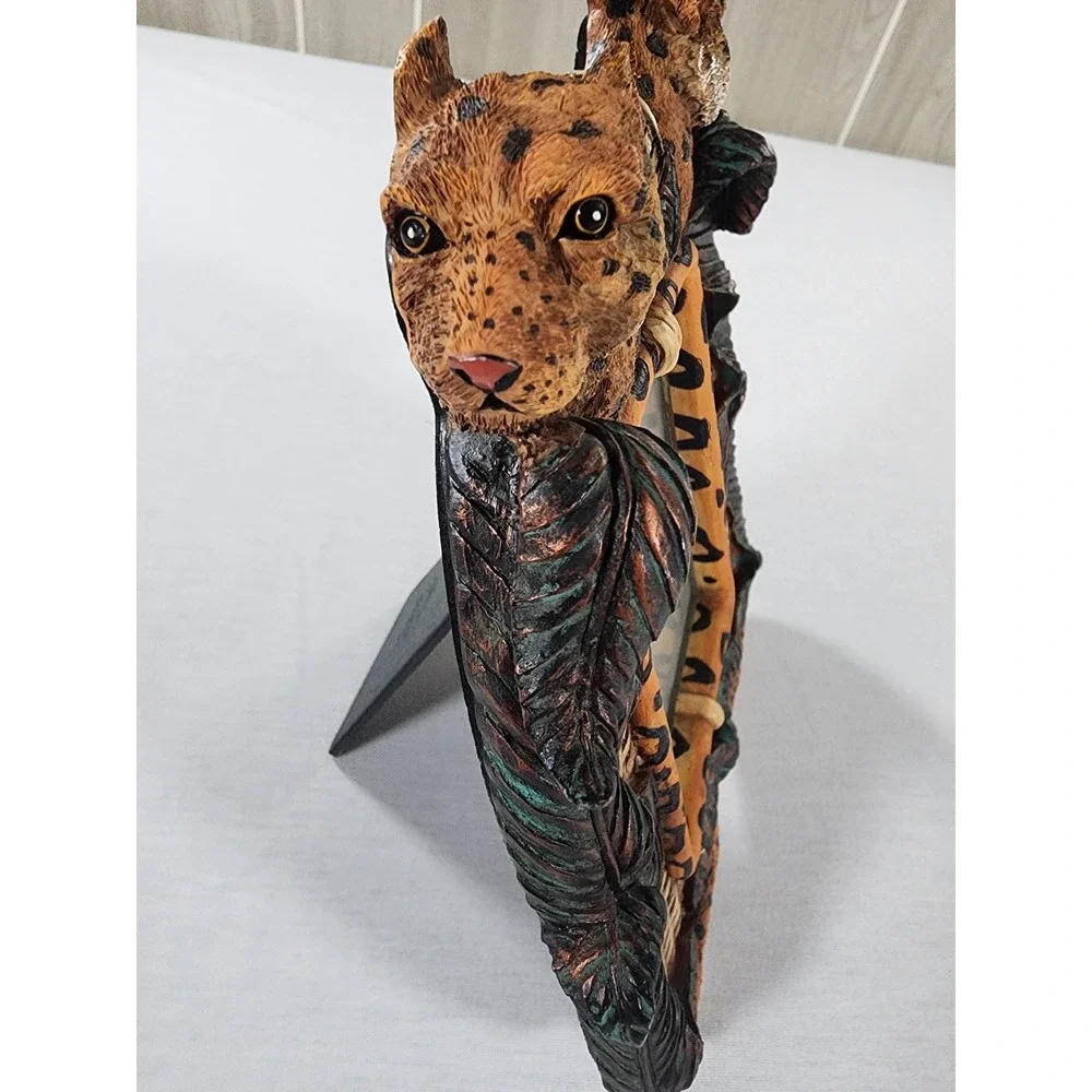 N/A leopard cheetah